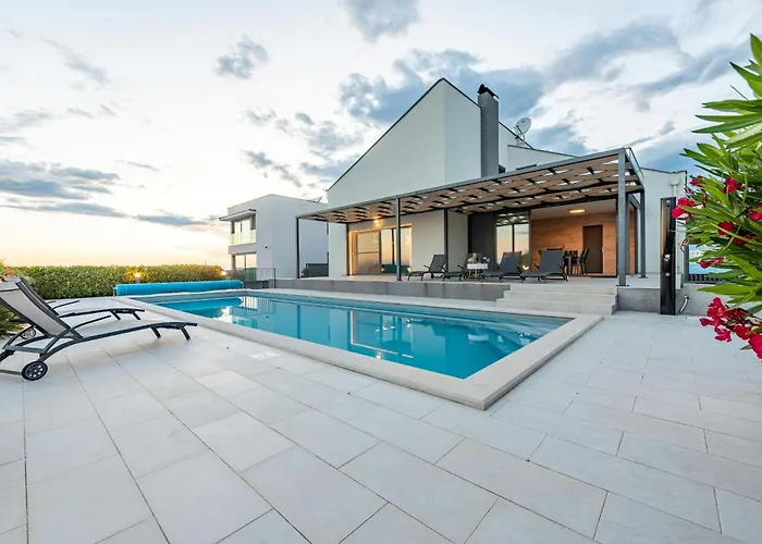 Descansa Zadarvillas Vila *