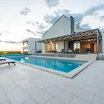 Descansa Zadarvillas Villa *