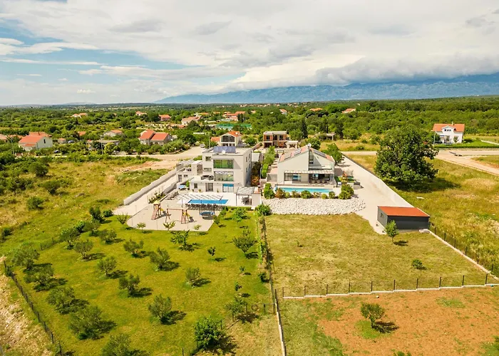 Descansa Zadarvillas *